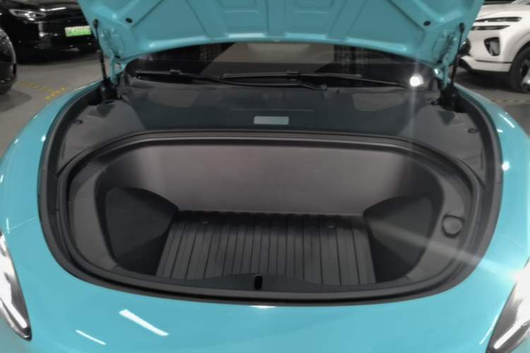 Used Xiaomi Auto SU7 2024 Four-Wheel Drive Ultra-Long Range Advanced Intelligent Driving Max Edition Engine Bay