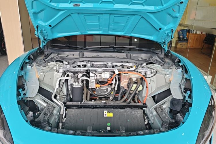 Used Xiaomi Auto SU7 2024 Rear-Drive Long-Range Intelligent Driving Version Engine Bay