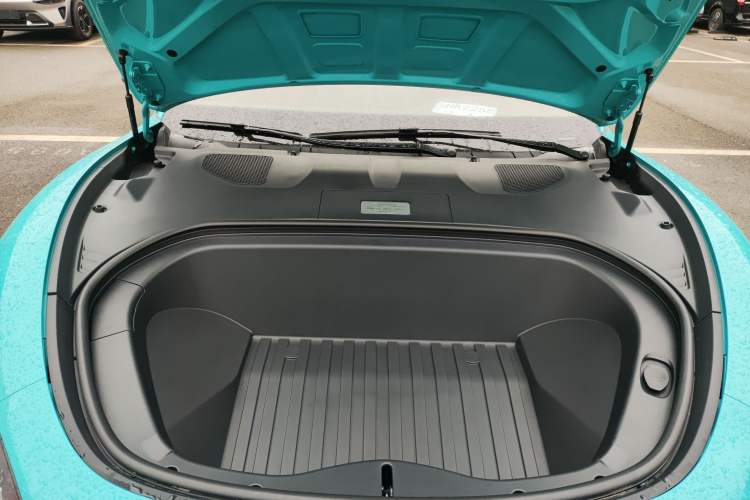Used Xiaomi Auto SU7 2024 Rear-Drive Ultra-Long Range Advanced Pro-Level Intelligent Driving Version Engine Bay