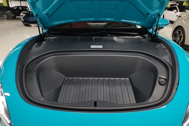 Used Xiaomi Auto SU7 2024 Four-Wheel Drive Ultra-Long Range Advanced Intelligent Driving Max Edition Engine Bay