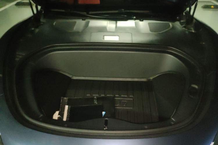 Used Xiaomi Auto SU7 2024 Four-Wheel Drive Ultra-Long Range Advanced Intelligent Driving Max Edition Engine Bay