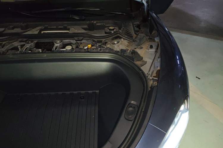 Used Xiaomi Auto SU7 2024 Four-Wheel-Drive Max Founder's Edition Engine Bay Left