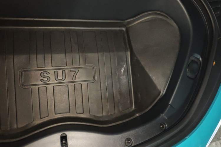 Used Xiaomi Auto SU7 2024 Four-Wheel Drive Ultra-Long Range Advanced Intelligent Driving Max Edition Engine Bay Left