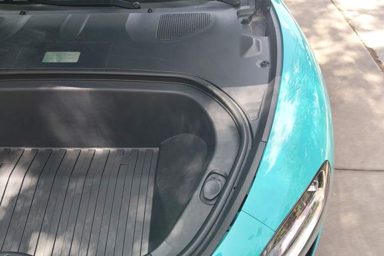 Used Xiaomi Auto SU7 2024 Rear-Drive Ultra-Long Range Advanced Pro-Level Intelligent Driving Version Engine Bay Left