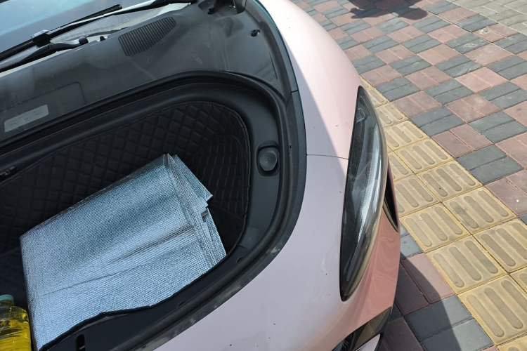 Used Xiaomi Auto SU7 2024 Rear-Drive Long-Range Intelligent Driving Version Engine Bay Left