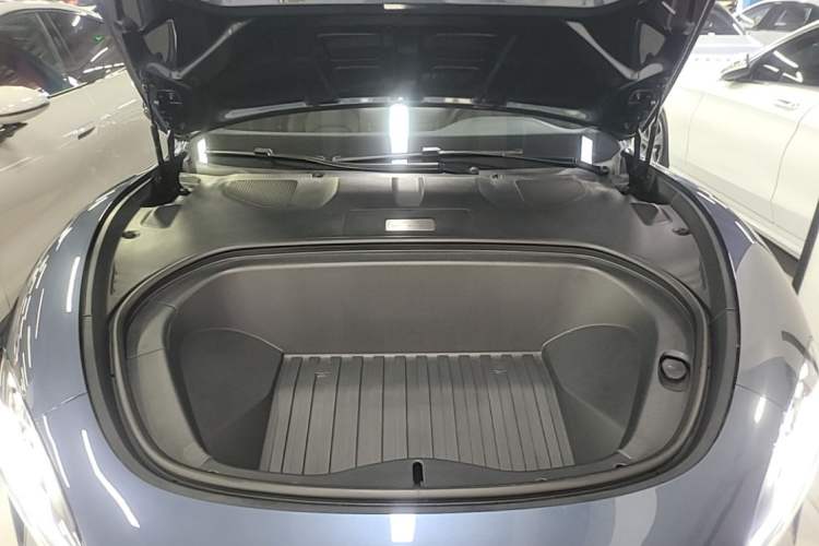 Used Xiaomi Auto SU7 2024 Rear-Drive Long-Range Intelligent Driving Version Engine Bay