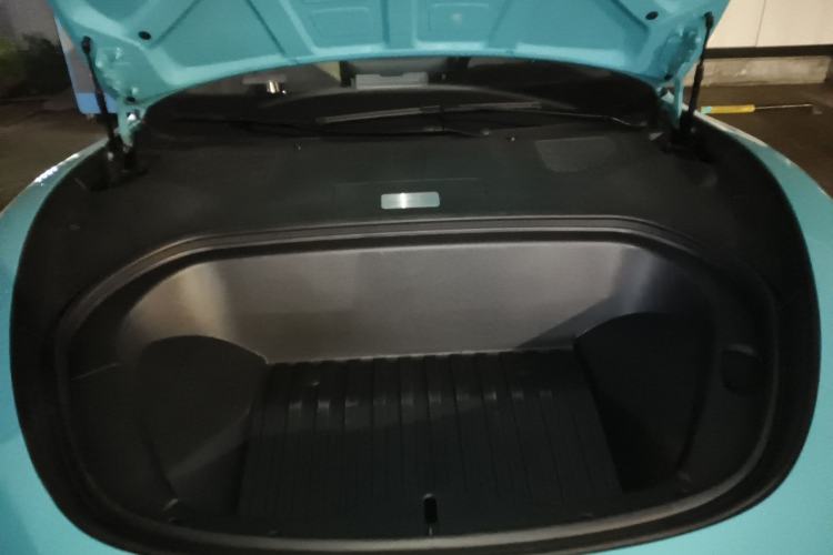 Used Xiaomi Auto SU7 2024 Four-Wheel Drive Ultra-Long Range Advanced Intelligent Driving Max Edition Engine Bay