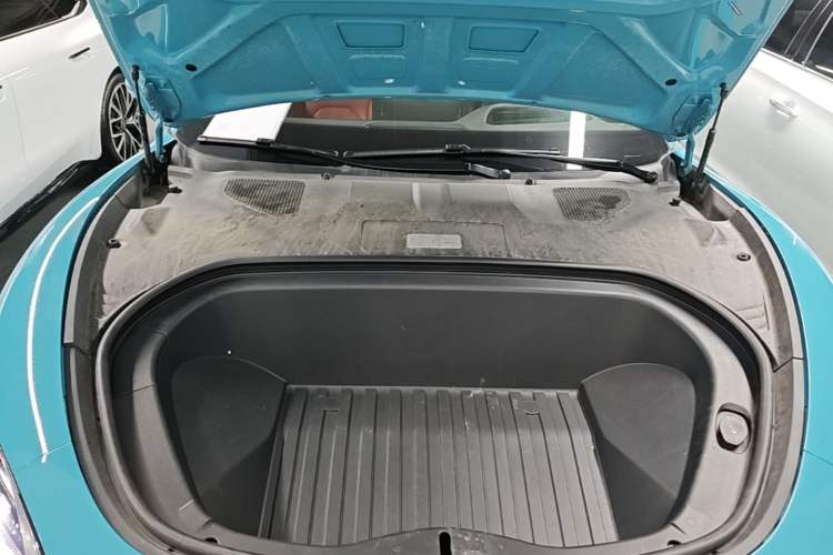 Used Xiaomi Auto SU7 2024 Four-Wheel Drive Ultra-Long Range Advanced Intelligent Driving Max Edition Engine Bay