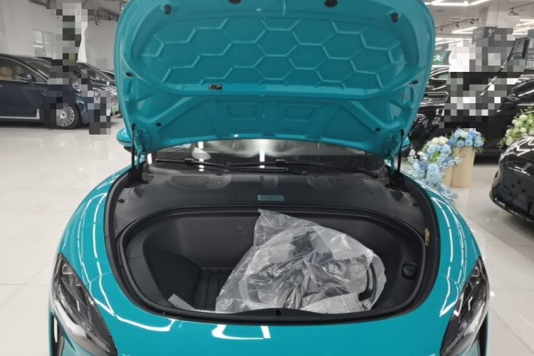 Used Xiaomi Auto SU7 2024 Rear-Drive Long-Range Intelligent Driving Version Engine Bay