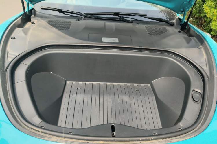 Used Xiaomi Auto SU7 2024 Four-Wheel Drive Ultra-Long Range Advanced Intelligent Driving Max Edition Engine Bay