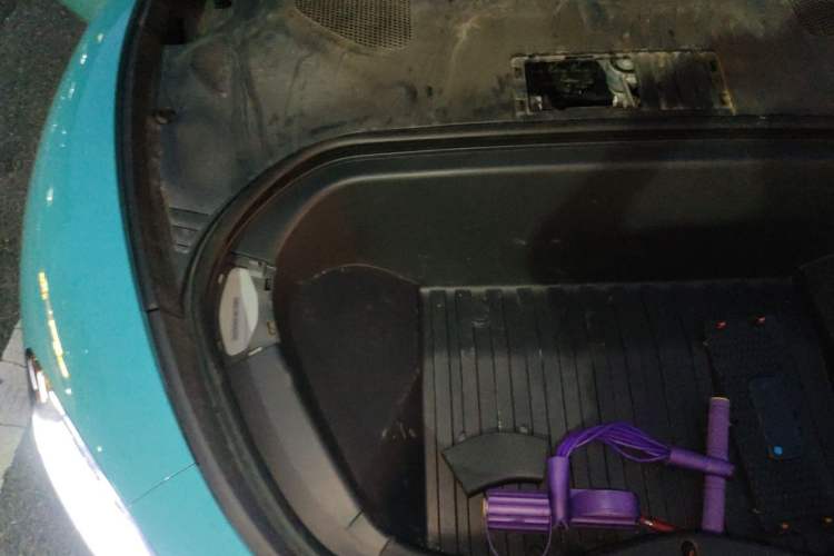 Used Xiaomi Auto SU7 2024 Four-Wheel-Drive Max Founder's Edition Engine Bay Right