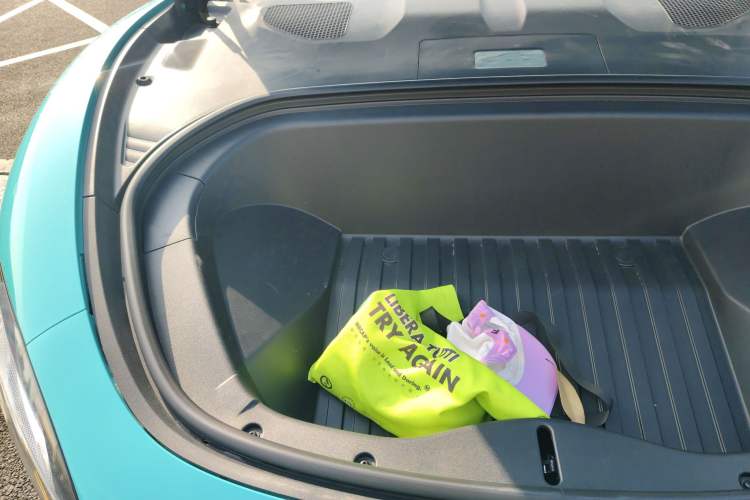 Used Xiaomi Auto SU7 2024 Rear-Drive Ultra-Long Range Advanced Pro-Level Intelligent Driving Version Engine Bay Right