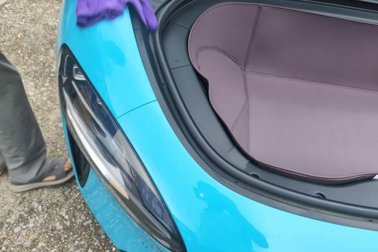 Used Xiaomi Auto SU7 2024 Four-Wheel Drive Ultra-Long Range Advanced Intelligent Driving Max Edition Engine Bay Right