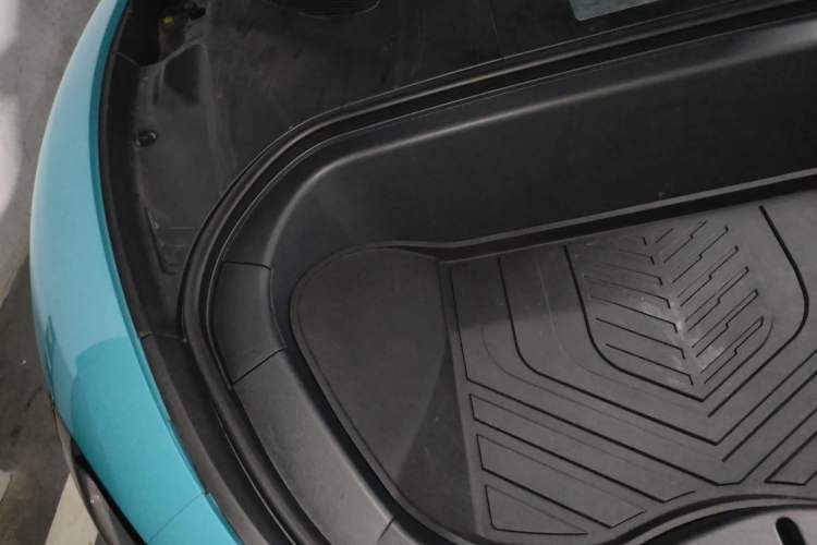 Used Xiaomi Auto SU7 2024 Four-Wheel Drive Ultra-Long Range Advanced Intelligent Driving Max Edition Engine Bay Right