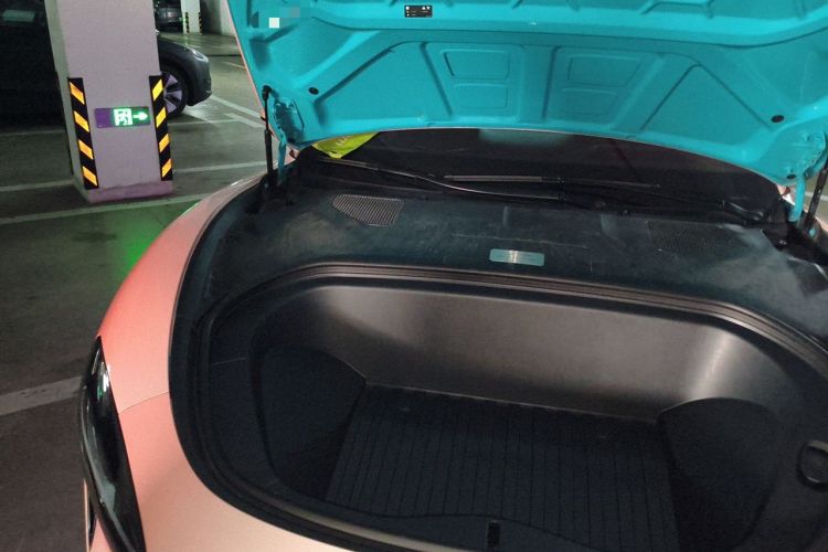 Used Xiaomi Auto SU7 2024 Four-Wheel Drive Ultra-Long Range Advanced Intelligent Driving Max Edition Engine Bay Right
