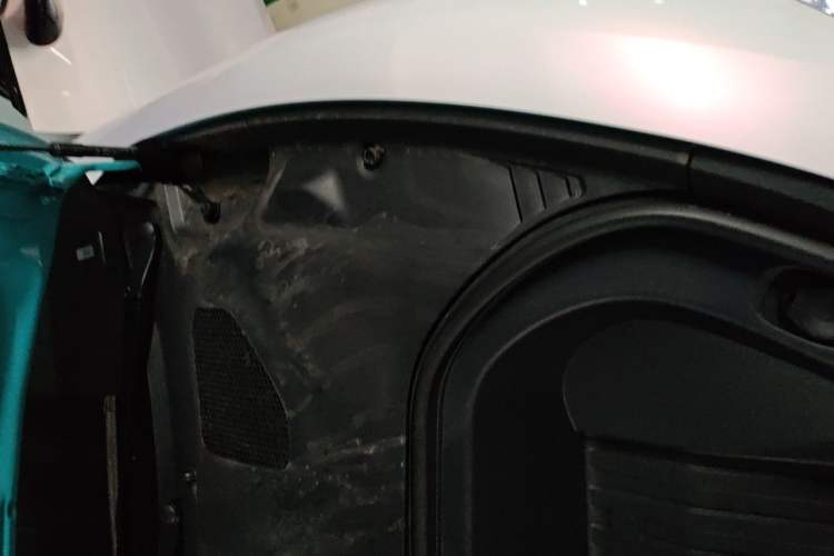 Used Xiaomi Auto SU7 2024 Rear-Drive Long-Range Intelligent Driving Version Engine Bay Right