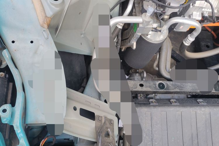 Used Xiaomi Auto SU7 2024 Rear-Drive Long-Range Intelligent Driving Version Engine Bay Right