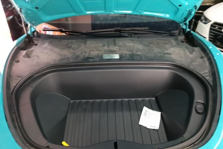 Used Xiaomi Auto SU7 2024 Rear-Drive Long-Range Intelligent Driving Version Engine Bay