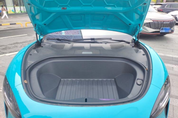 Used Xiaomi Auto SU7 2024 Rear-Drive Long-Range Intelligent Driving Version Engine Bay