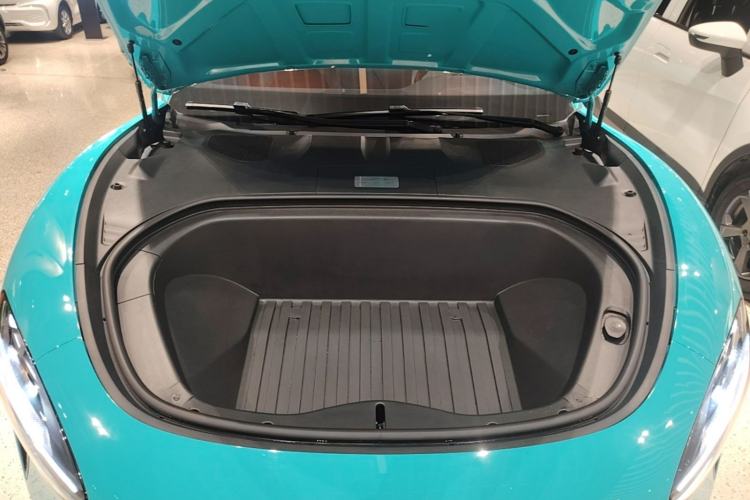 Used Xiaomi Auto SU7 2024 Rear-Drive Long-Range Intelligent Driving Version Engine Bay