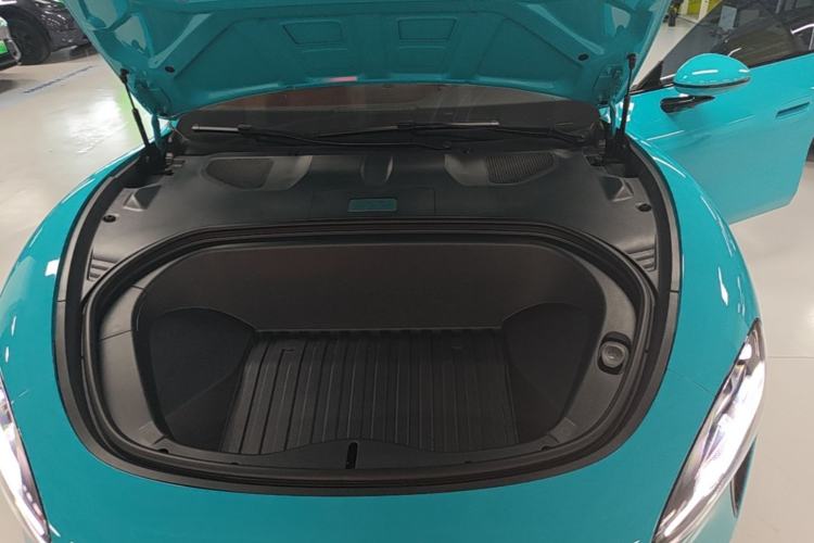 Used Xiaomi Auto SU7 2024 Rear-Drive Long-Range Intelligent Driving Version Engine Bay