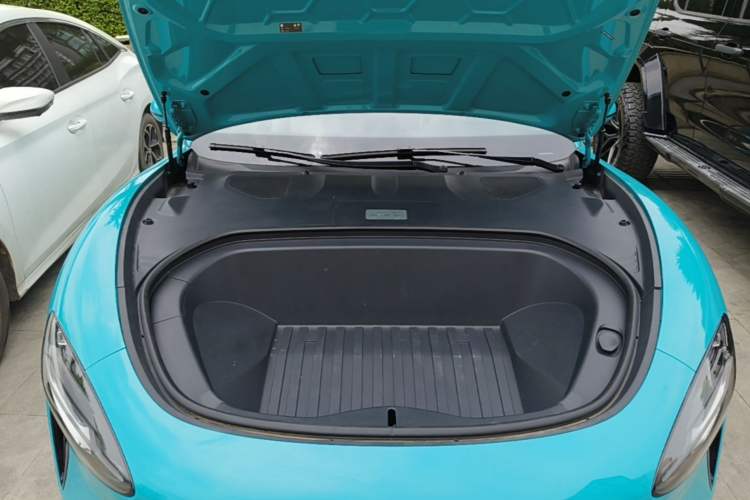 Used Xiaomi Auto SU7 2024 Rear-Drive Long-Range Intelligent Driving Version Engine Bay