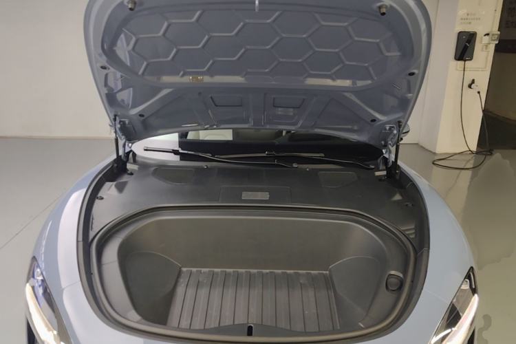 Used Xiaomi Auto SU7 2024 Four-Wheel-Drive Max Founder's Edition Engine Bay