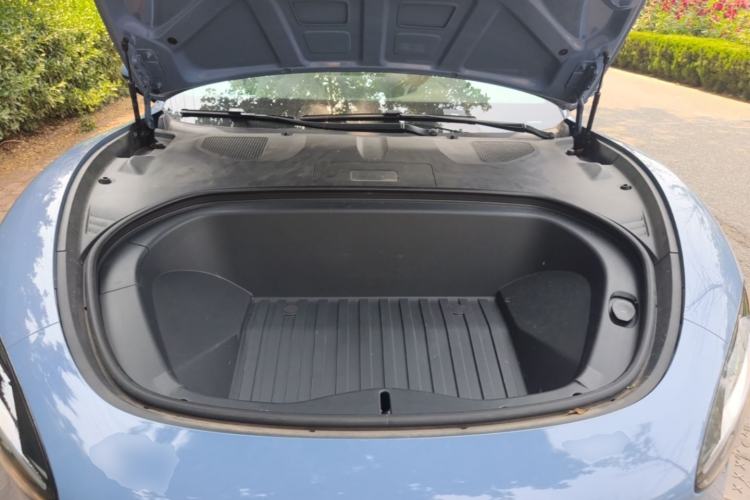 Used Xiaomi Auto SU7 2024 Rear-Drive Long-Range Intelligent Driving Version Engine Bay