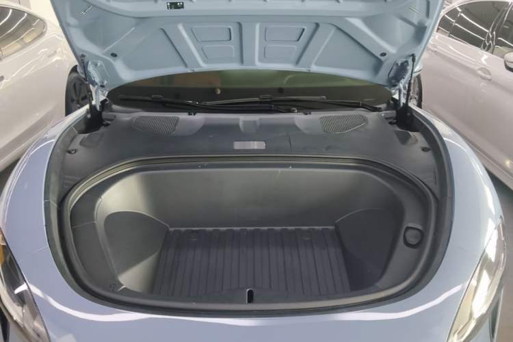 Used Xiaomi Auto SU7 2024 Four-Wheel Drive Ultra-Long Range Advanced Intelligent Driving Max Edition Engine Bay