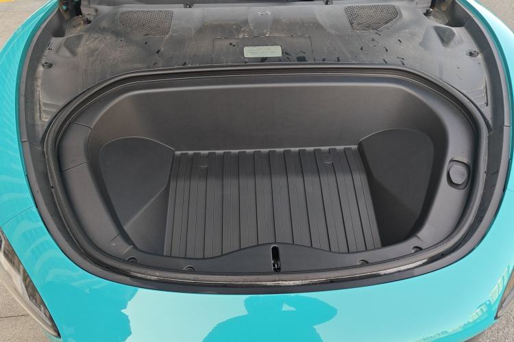 Used Xiaomi Auto SU7 2024 Four-Wheel Drive Ultra-Long Range Advanced Intelligent Driving Max Edition Engine Bay