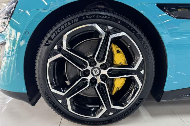 Used Xiaomi Auto SU7 2024 Four-Wheel Drive Ultra-Long Range Advanced Intelligent Driving Max Edition Exterior 1