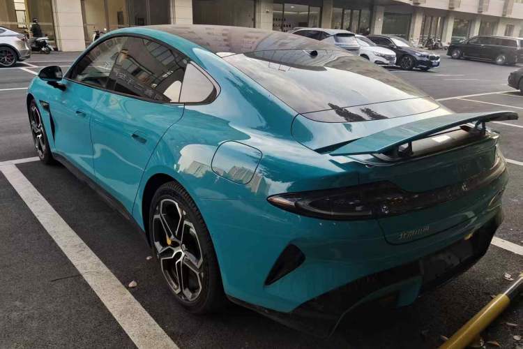 Used Xiaomi Auto SU7 2024 Rear-Drive Ultra-Long Range Advanced Pro-Level Intelligent Driving Version Exterior 2