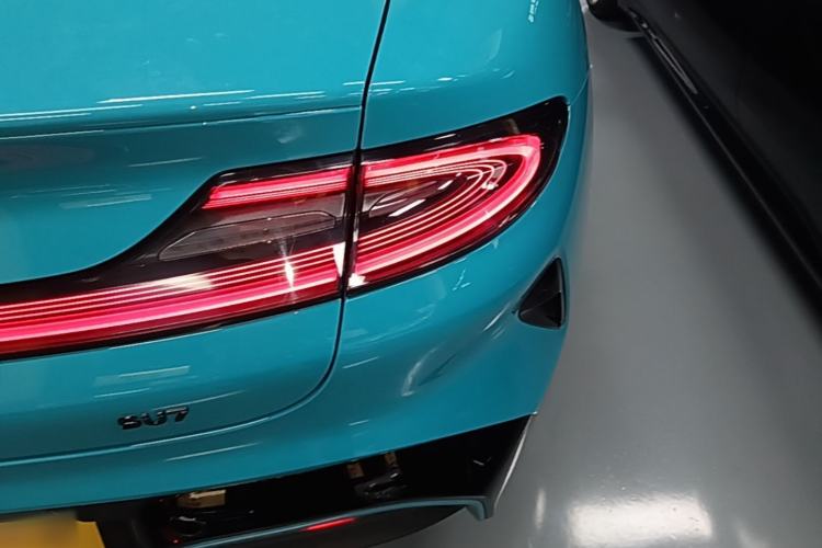 Used Xiaomi Auto SU7 2024 Rear-Drive Long-Range Intelligent Driving Version Exterior 3