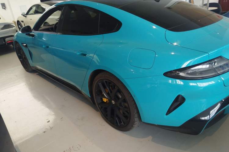 Used Xiaomi Auto SU7 2024 Four-Wheel Drive Ultra-Long Range Advanced Intelligent Driving Max Edition Exterior 3