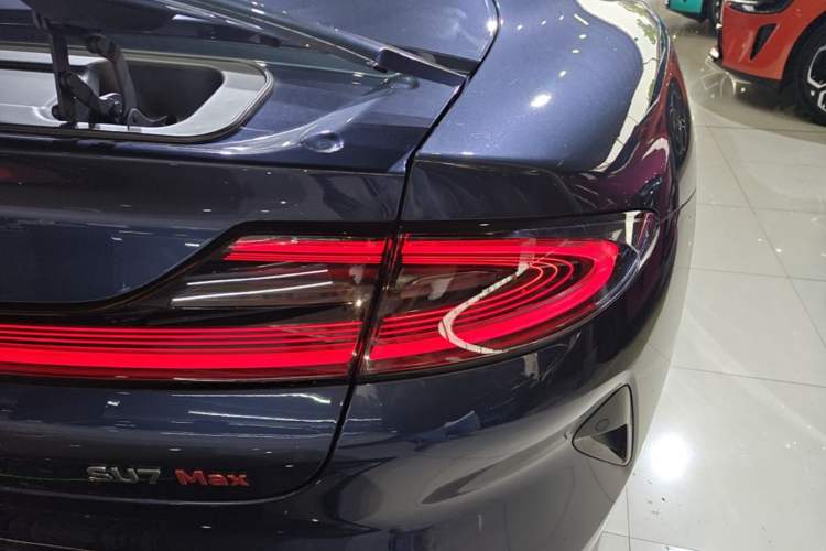 Used Xiaomi Auto SU7 2024 Four-Wheel Drive Ultra-Long Range Advanced Intelligent Driving Max Edition Exterior 3