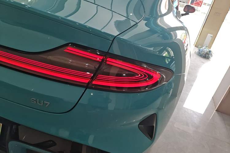 Used Xiaomi Auto SU7 2024 Rear-Drive Long-Range Intelligent Driving Version Exterior 3