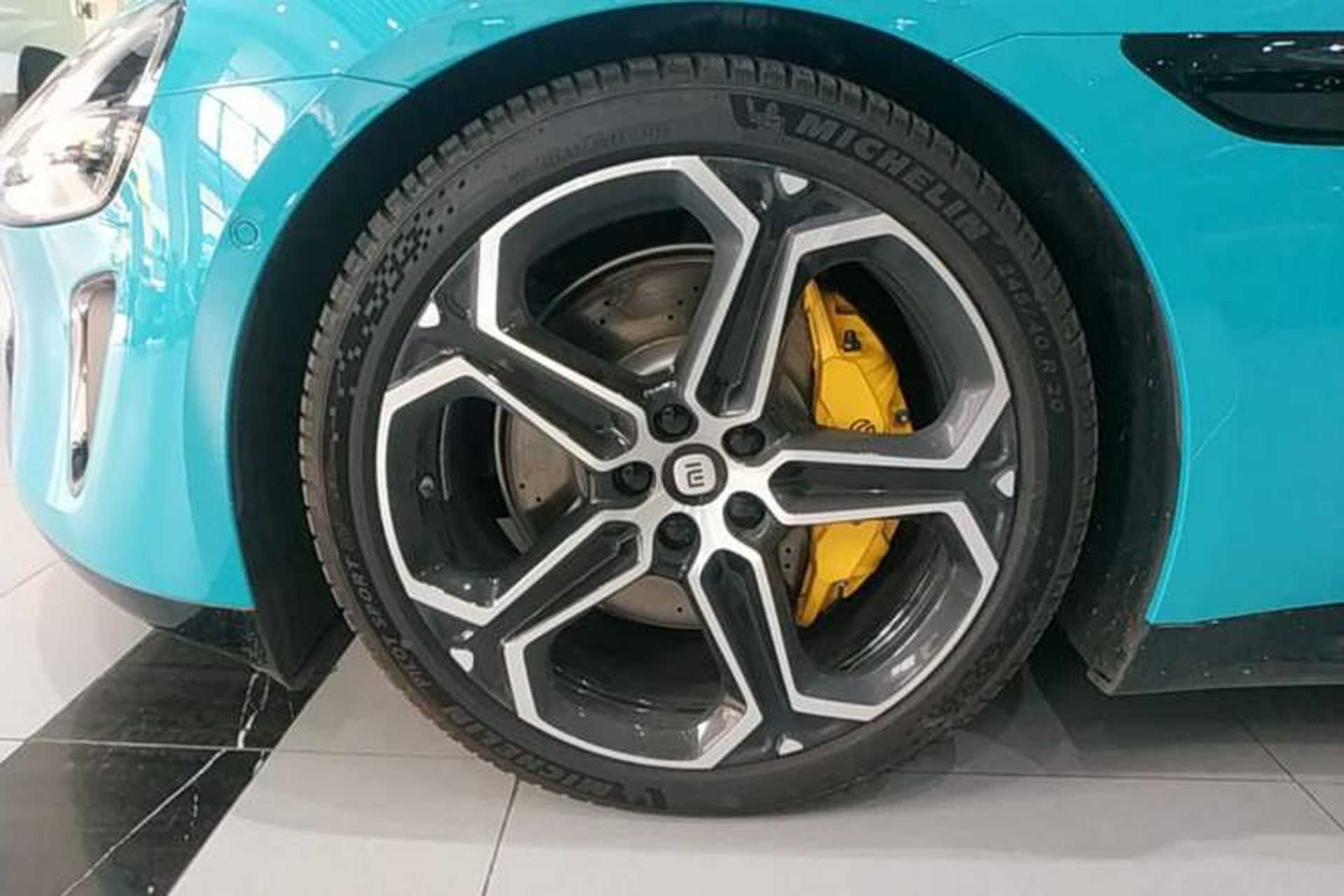 Used Xiaomi Auto SU7 2024 Four-Wheel Drive Ultra-Long Range Advanced Intelligent Driving Max Edition Exterior 4