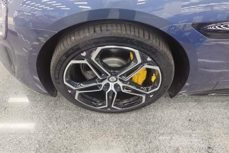 Used Xiaomi Auto SU7 2024 Rear-Drive Ultra-Long Range Advanced Pro-Level Intelligent Driving Version Exterior 4
