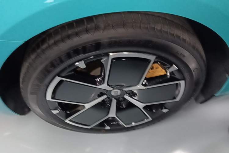 Used Xiaomi Auto SU7 2024 Rear-Drive Long-Range Intelligent Driving Version Exterior 5