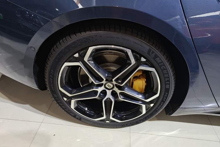 Used Xiaomi Auto SU7 2024 Four-Wheel Drive Ultra-Long Range Advanced Intelligent Driving Max Edition Exterior 5