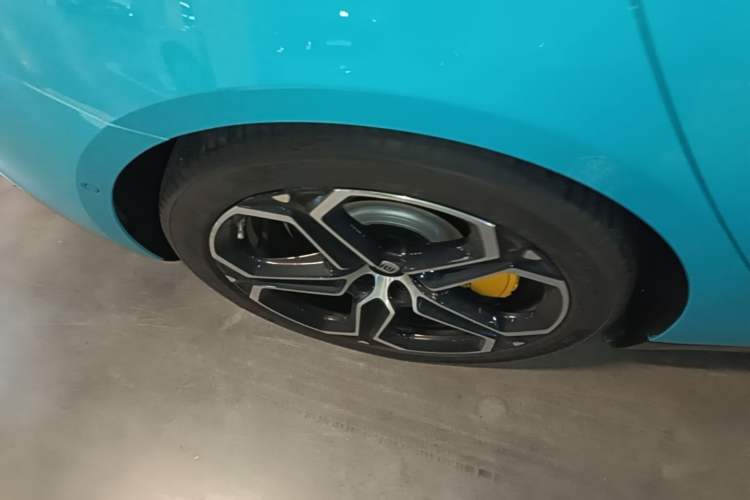 Used Xiaomi Auto SU7 2024 Four-Wheel Drive Ultra-Long Range Advanced Intelligent Driving Max Edition Exterior 5