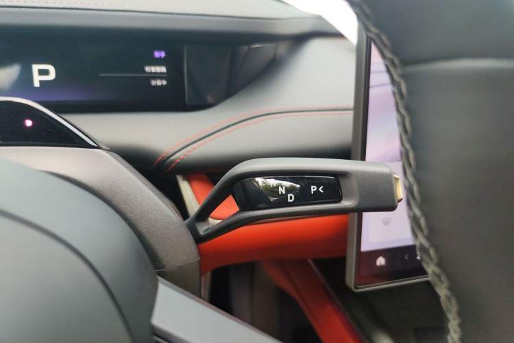 Used Xiaomi Auto SU7 2024 Four-Wheel Drive Ultra-Long Range Advanced Intelligent Driving Max Edition Gear Lever