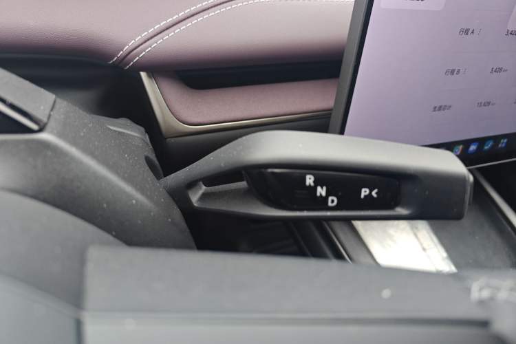 Used Xiaomi Auto SU7 2024 Four-Wheel Drive Ultra-Long Range Advanced Intelligent Driving Max Edition Gear Lever