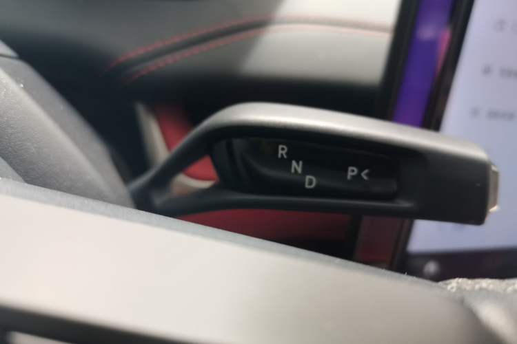 Used Xiaomi Auto SU7 2024 Rear-Drive Long-Range Intelligent Driving Version Gear Lever