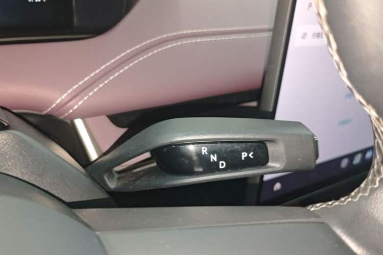 Used Xiaomi Auto SU7 2024 Rear-Drive Long-Range Intelligent Driving Version Gear Lever