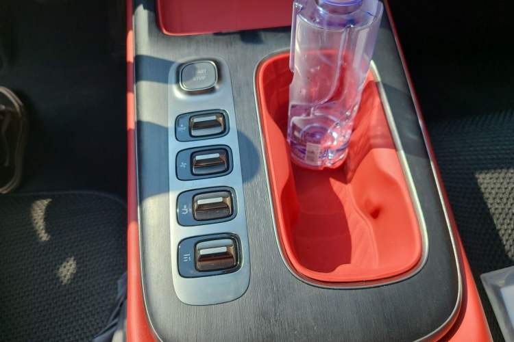 Used Xiaomi Auto SU7 2024 Rear-Drive Ultra-Long Range Advanced Pro-Level Intelligent Driving Version Gear Lever