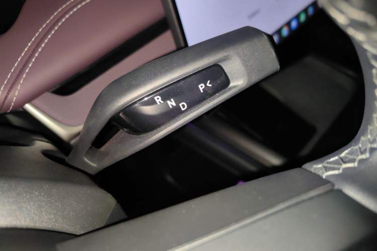 Used Xiaomi Auto SU7 2024 Four-Wheel Drive Ultra-Long Range Advanced Intelligent Driving Max Edition Gear Lever