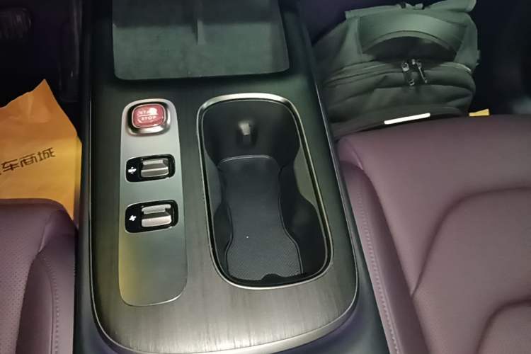 Used Xiaomi Auto SU7 2024 Rear-Drive Long-Range Intelligent Driving Version Gear Lever