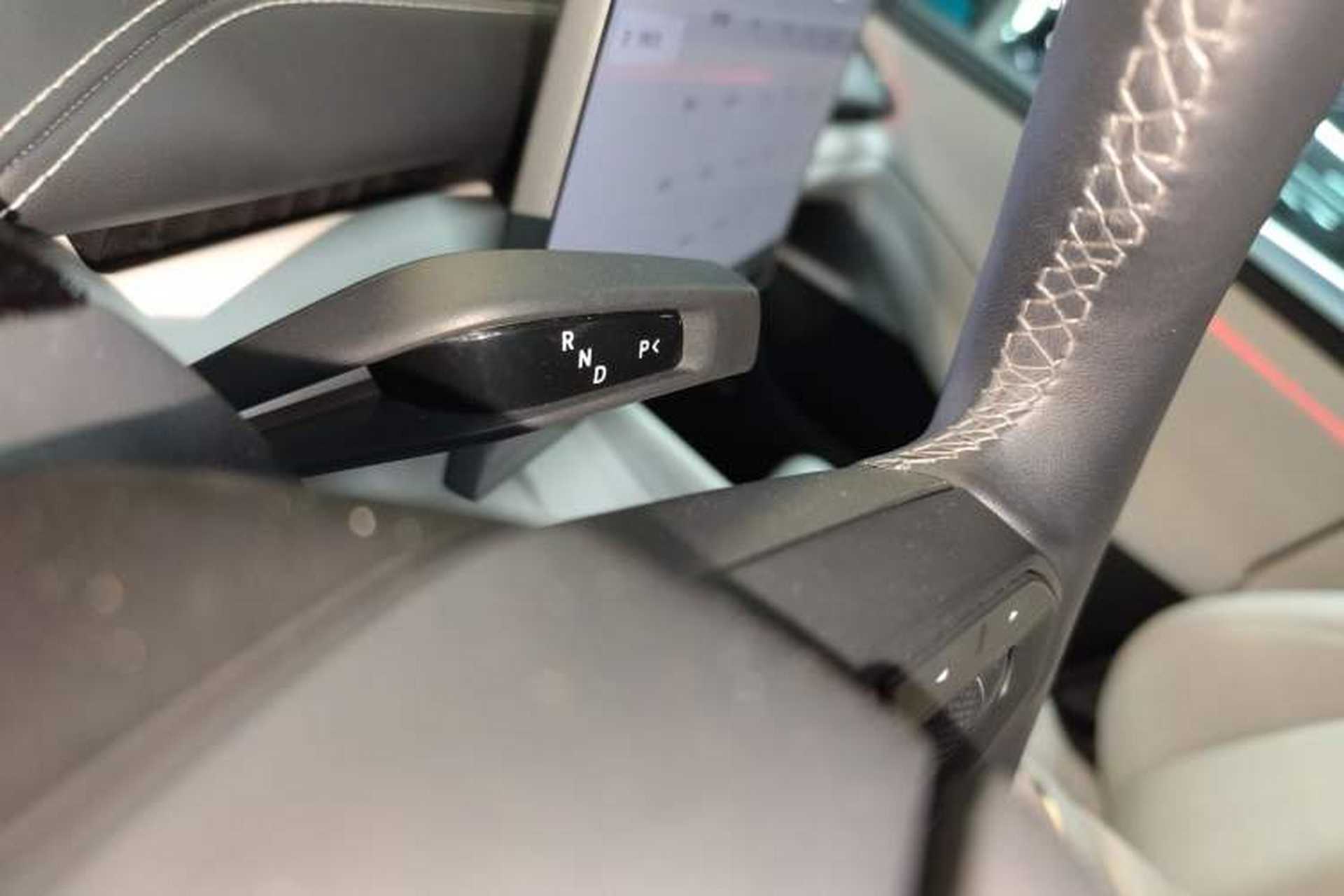 Used Xiaomi Auto SU7 2024 Four-Wheel Drive Ultra-Long Range Advanced Intelligent Driving Max Edition Gear Lever