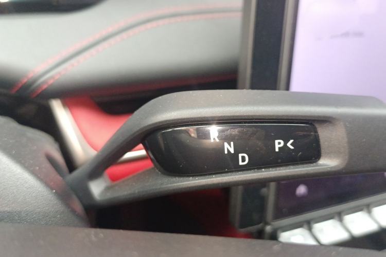 Used Xiaomi Auto SU7 2024 Four-Wheel Drive Ultra-Long Range Advanced Intelligent Driving Max Edition Gear Lever